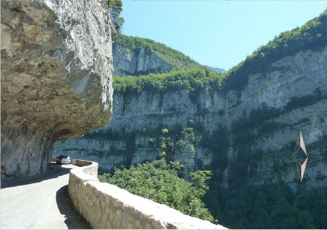 Saint-Laurent-en-Royans Okami Du Vercors מראה חיצוני תמונה